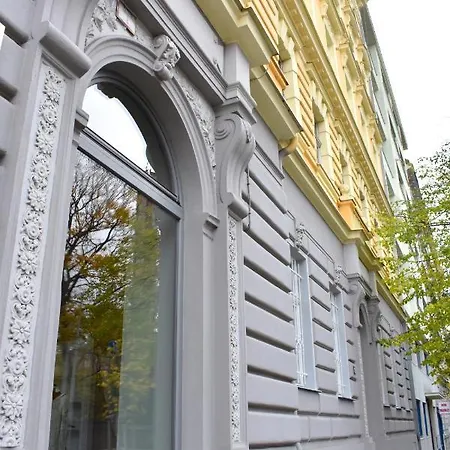 Luxury Ip Pavlova Апартаменты *
